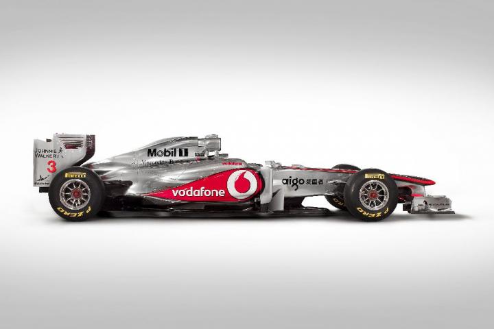 http://www.formula1.pl/galeria/www/2011/Prezentacje/McLaren/McLaren_MP4_26_08.jpg