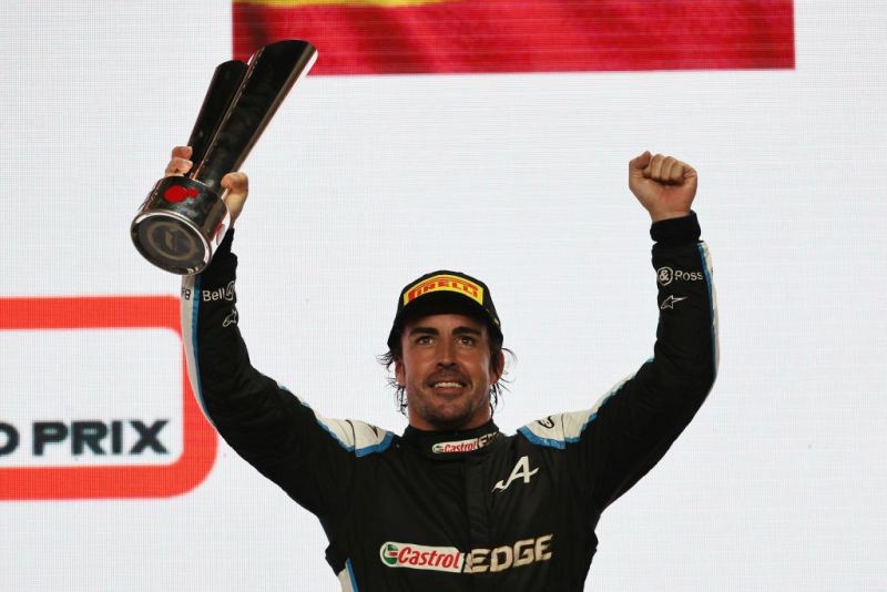 Fernando Alonso na podium 2021